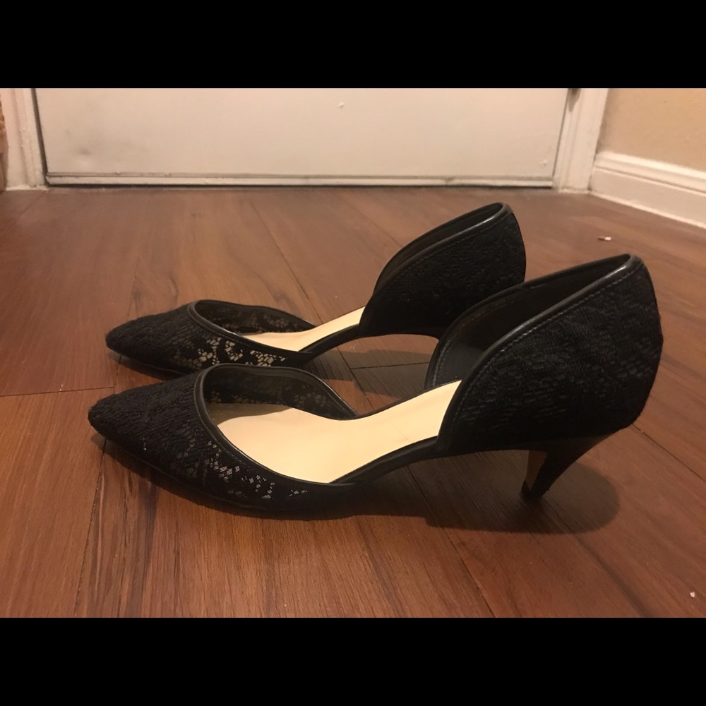 Heels- lacy material